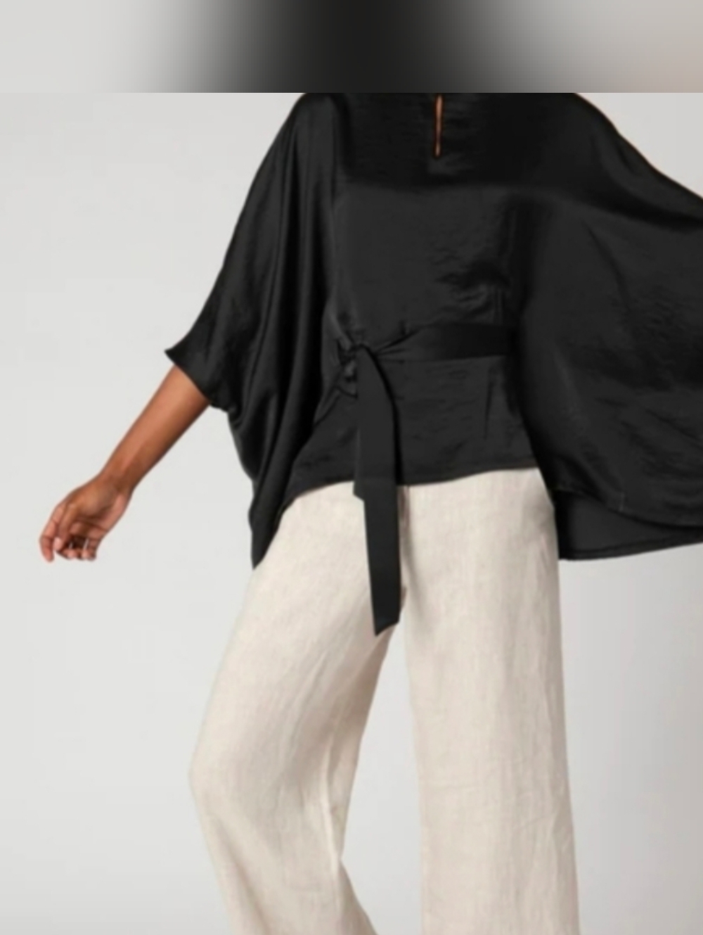 Ruti tie front top in black